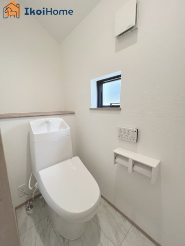 神戸市西区樫野台6丁目　A号棟　新築戸建のトイレ|【ホームページに現地動画掲載中】●年中無休：当日予約可●トイレが2か所あるので夜中もや朝も楽ちん。