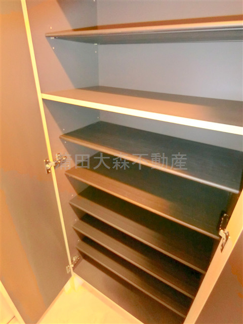 シルベーヌ池上の収納|玄関収納シューズBOX