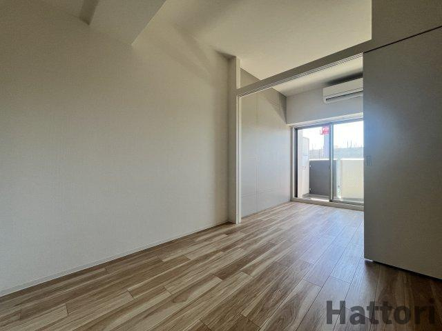 セレニテ新大阪プリエの居間・リビング