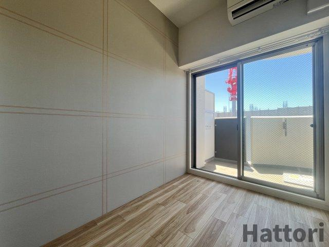 セレニテ新大阪プリエの洋室