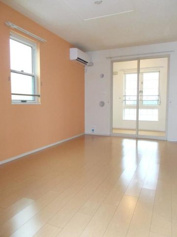 トータルインＩの居間・リビング