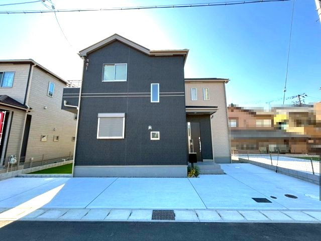 三木市岩宮　全４-G棟の外観