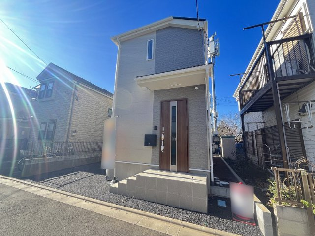【外観】 | 練馬区南大泉2丁目　新築一戸建住宅　全1棟　(保谷店) | 生活に欠かせないスーパーやコンビニも徒歩10分圏内にございます。