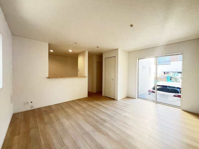 【居間・リビング】 | 練馬区南大泉2丁目　新築一戸建住宅　全1棟　(保谷店) | 暮らしの中心となるLDKは、ご家族で心地良く過ごせる空間に。