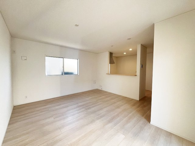 【居間・リビング】 | 練馬区南大泉2丁目　新築一戸建住宅　全1棟　(保谷店) | ナチュラルな美しさを放つLDKは16.5帖の広さ。