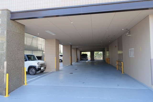 グローリー甲子園の駐車場