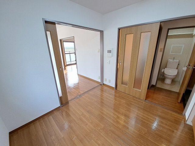 グローリー甲子園の居間・リビング