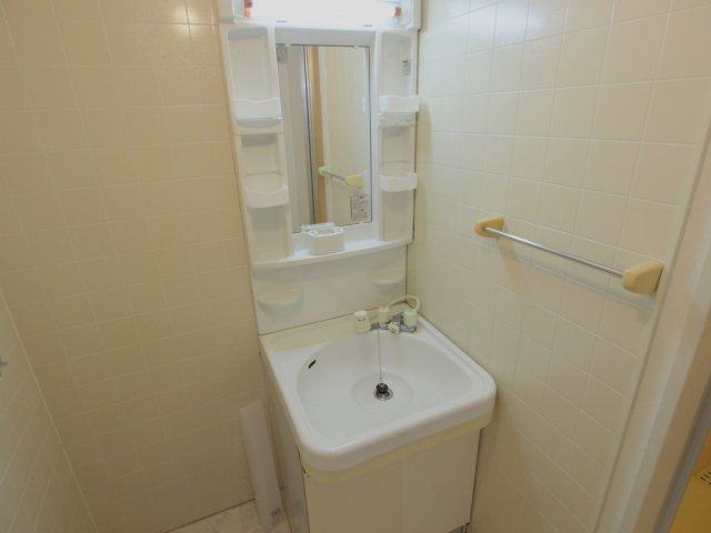 メゾン萩原A棟の洗面所