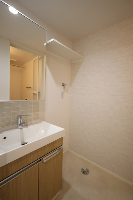 MOVE宇品御幸NEOの洗面所|明るい洗面所です