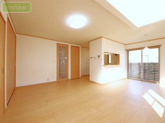 【居間・リビング】 | 平日・土日も見学できます　再生住宅　4SLDK　実籾 | 現地