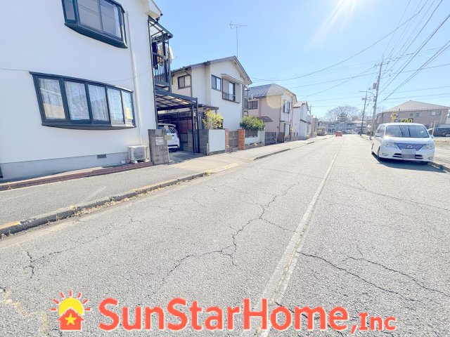 【サンスターホーム】青梅市新町5丁目　建築条件無し売地の前面道路含む現地写真