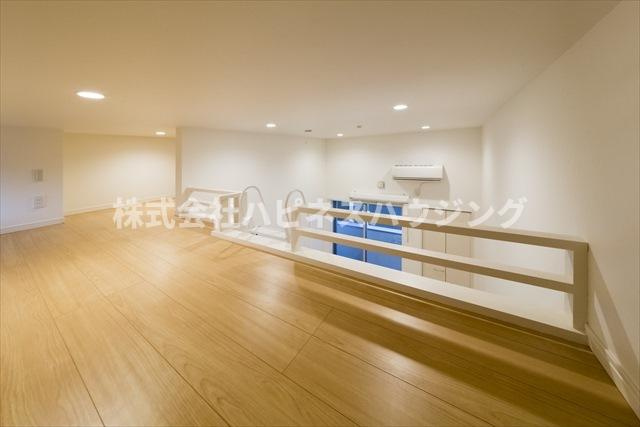 マクト北柏の寝室|リビングです