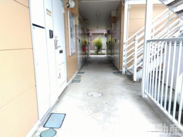 レオパレスキララのエントランス