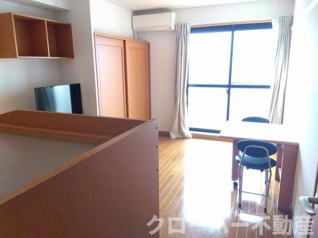 レオパレスキララの居間・リビング