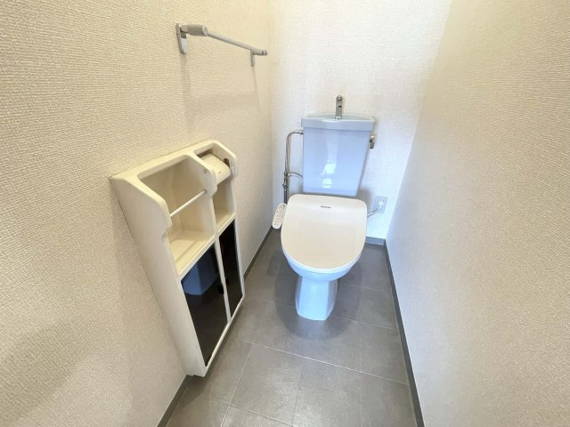 セキネマンションⅡのトイレ|※同タイプ・別室の写真になります。