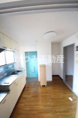 【居間・リビング】 | メゾンラフィーネ | 他号室参考写真