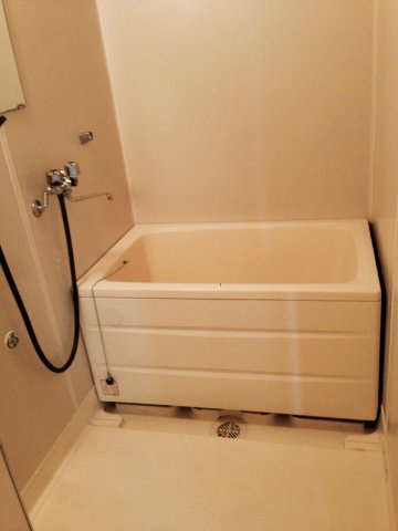 長谷川ビルの浴室