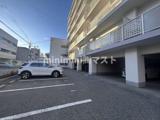 第10柴田ビルの駐車場