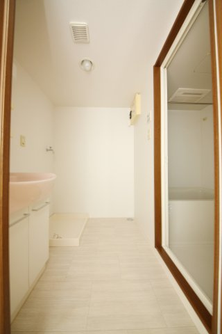 虹の丘BRAINの洗面所