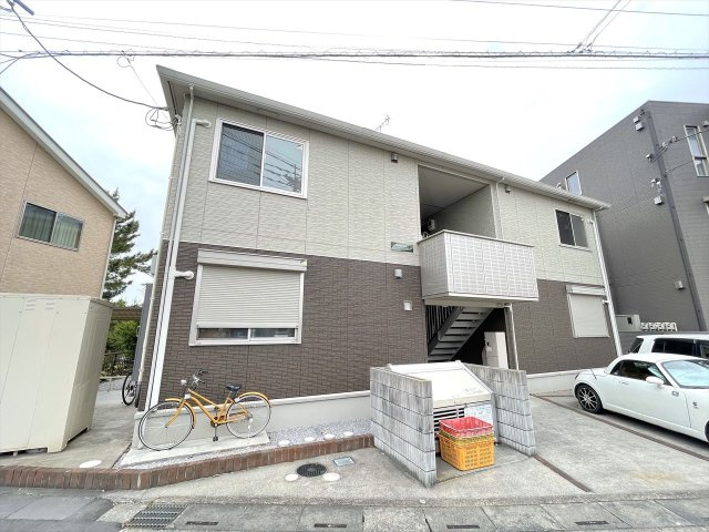 春日部市南５丁目のアパート