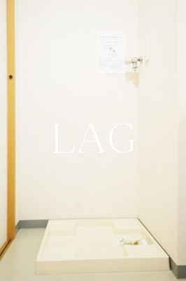 【設備】 | レヴィーナ東京八重洲通り | 室内洗濯機置き場になります。