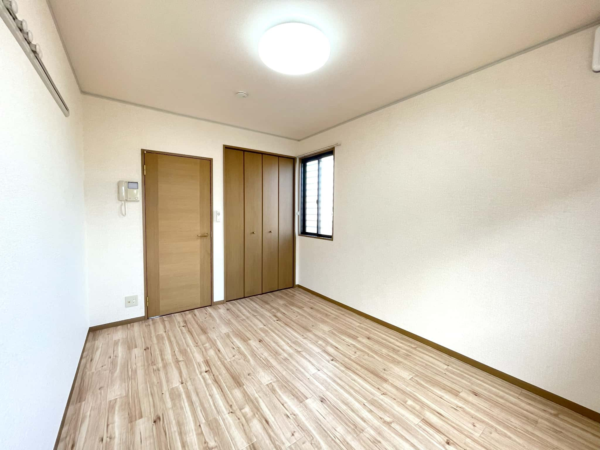 メゾンHOKUSHINの居間・リビング|※同タイプ・別室の写真になります。