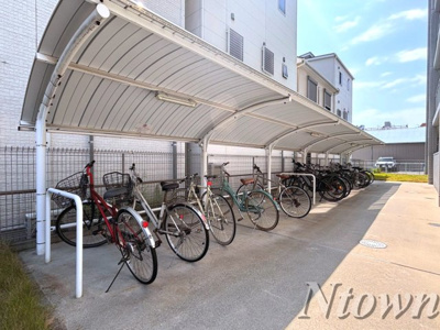 【その他共用部分】 | セローム亀島 | 駐輪場です