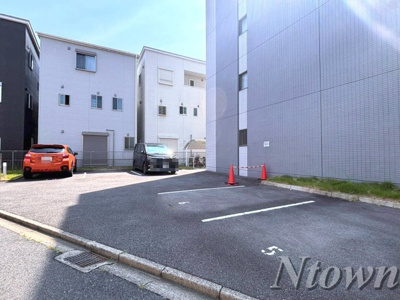 【駐車場】 | セローム亀島 | 駐車場完備です