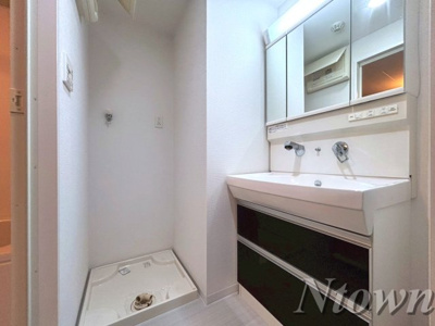 【洗面所】 | セローム亀島 | 使いやすい洗面所です