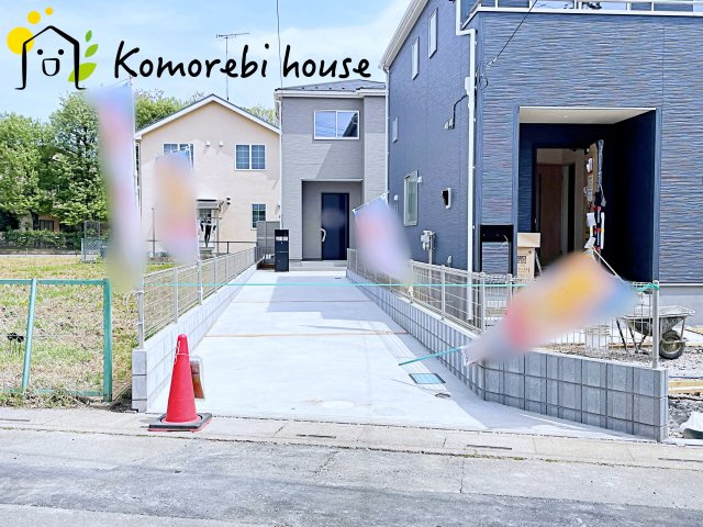 伊奈町中央　新築一戸建て　リーブルガーデン　02の駐車場|車をお持ちの方に嬉しい駐車場付きの物件です