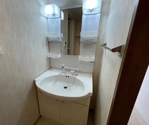 プレステージ上山手の洗面所