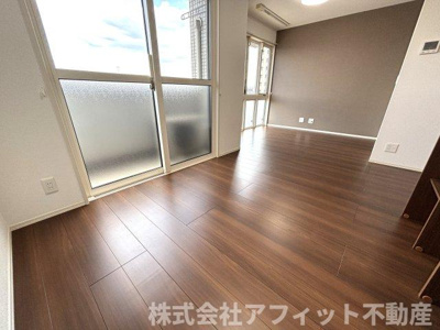 【居間・リビング】 | セレーノ空 | LDK13.5帖