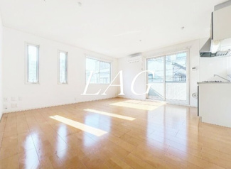 【居間・リビング】 | ハピネス・ハイム | 洋室のお部屋です。