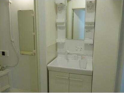 【洗面所】 | 信光パレス | スペースが確保できる洗面所です