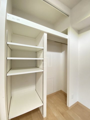 【収納】 | ロイヤルコート立売堀 | ロイヤルコート立売堀　クローゼット