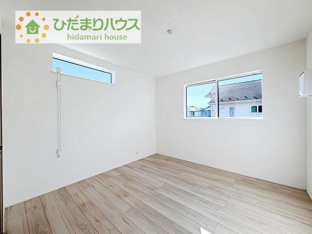 【寝室】 | 守谷市美園2丁目第1期　新築戸建 | 広めの主寝室は、ベッドの他にもパソコンデスクやドレッサーなども置けちゃいます(*^-^*)