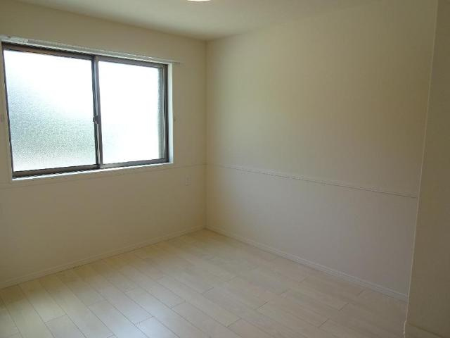 花紫の洋室|洋室