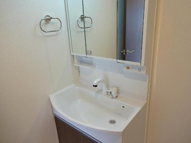 花紫の洗面所|洗髪洗面化粧台