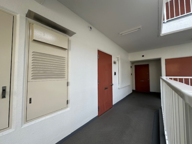 【玄関】 | 近鉄淀川リバーサイドマンション | 総戸数205戸のビッグコミュニティ！敷地内駐車場有り！空き状況・月額使用料は都度お気軽にお問合せください。