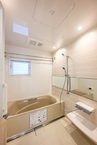 世田谷区世田谷　完成デザイナーズ住宅B号棟のキッチン