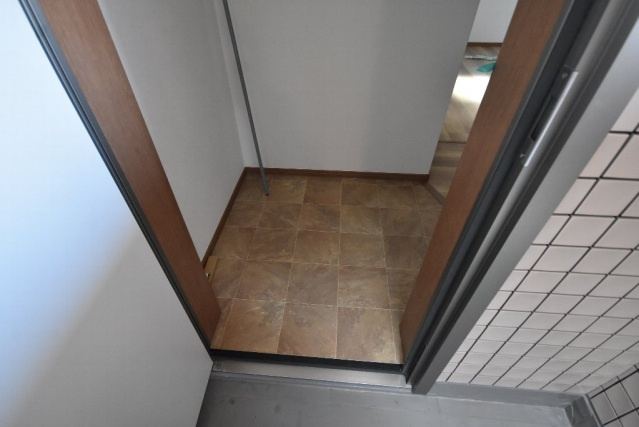 Cocon翠の玄関|明るい玄関です