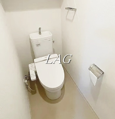 【トイレ】 | パレステージ青井ナチュラコート | トイレです。