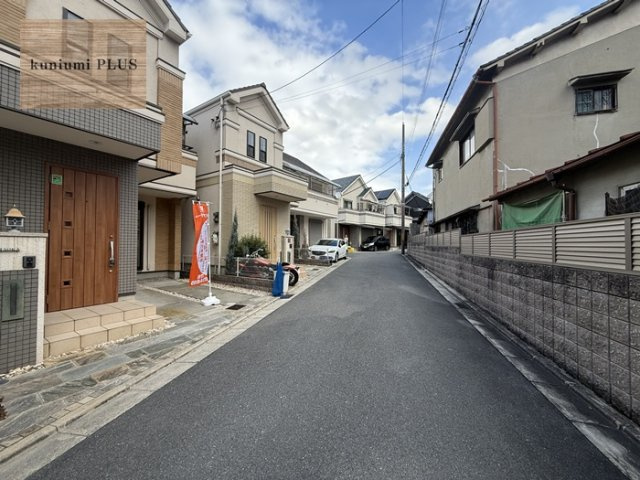 東大阪市稲田本町2丁目の前面道路含む現地写真
