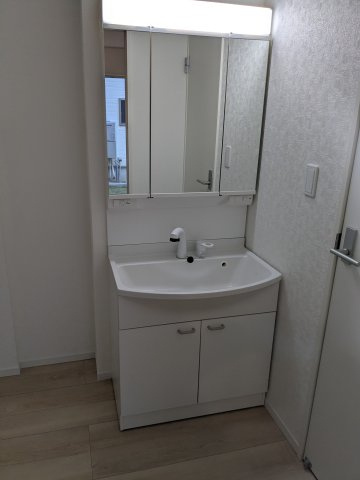 CRADLE GARDEN吉井町神保第1の独立洗面台|同社施工例