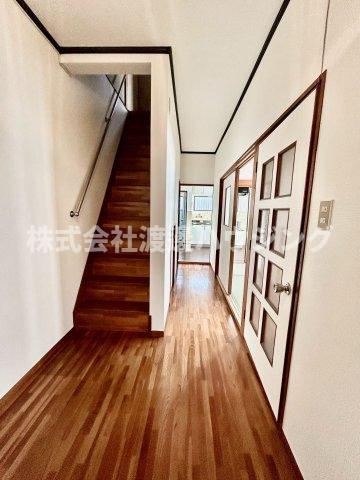 野崎３丁目一戸建の内装