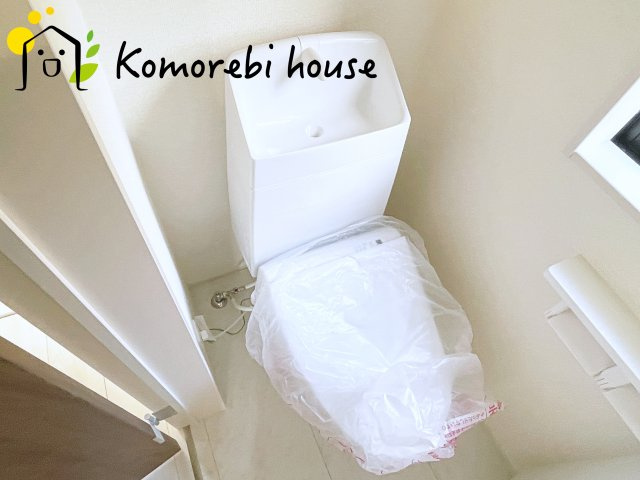 西区土屋　新築一戸建て　リーブルガーデン　01のトイレ|コンパクトで使いやすいトイレです