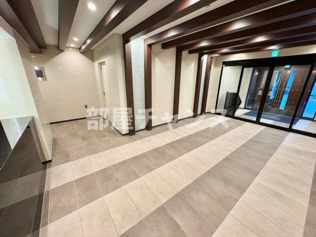 プレサンス上前津リラシスのエントランス