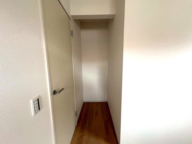 ◆京阪バス『北団地東』停まで徒歩４分◆ＷＩＣ付き◆陽当たり・通風良好◆伏見区醍醐柿原町１期の収納|クローゼット
