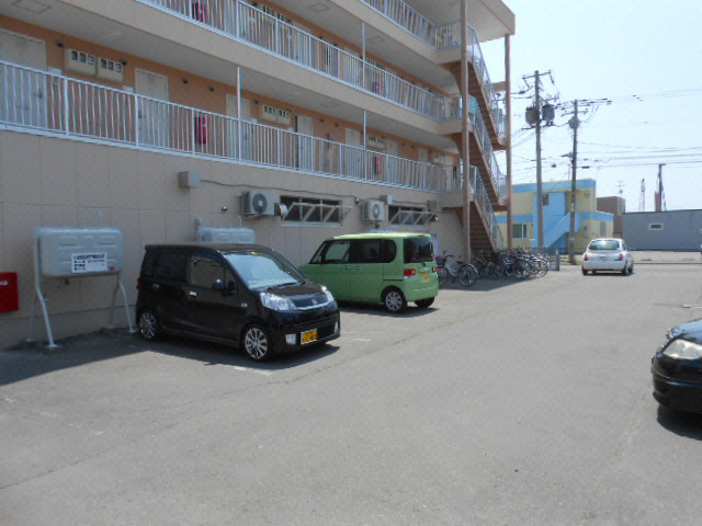 ＩＴマンションかがやきの駐車場