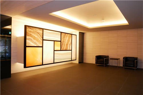 J・ワザック両国のロビー